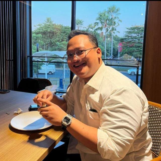 Ferdiansyah - Marketing Manager Co-Founder EMKI